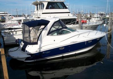 2007 Cruisers Yachts 310 Express