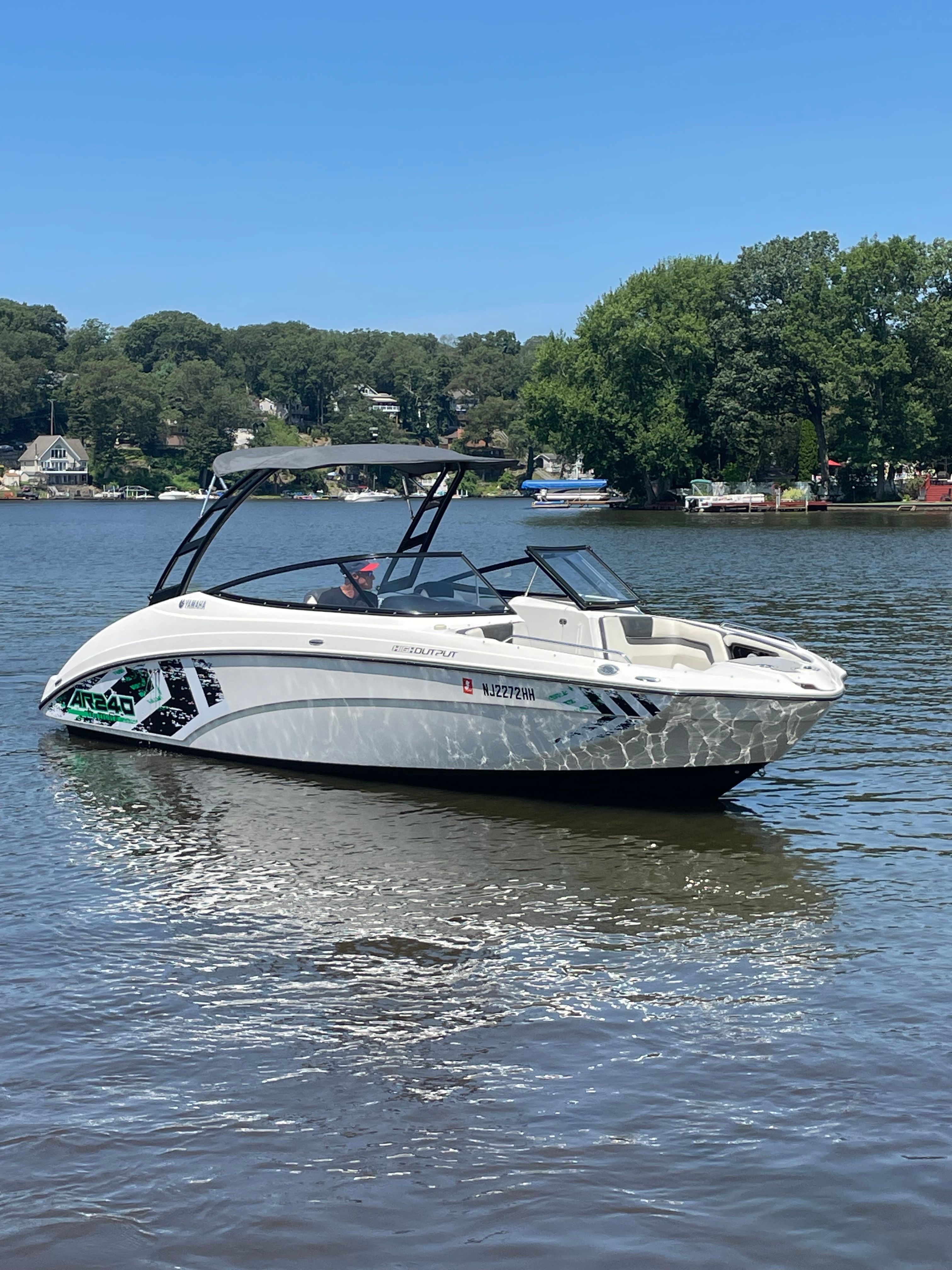 2016 Yamaha Boats AR240