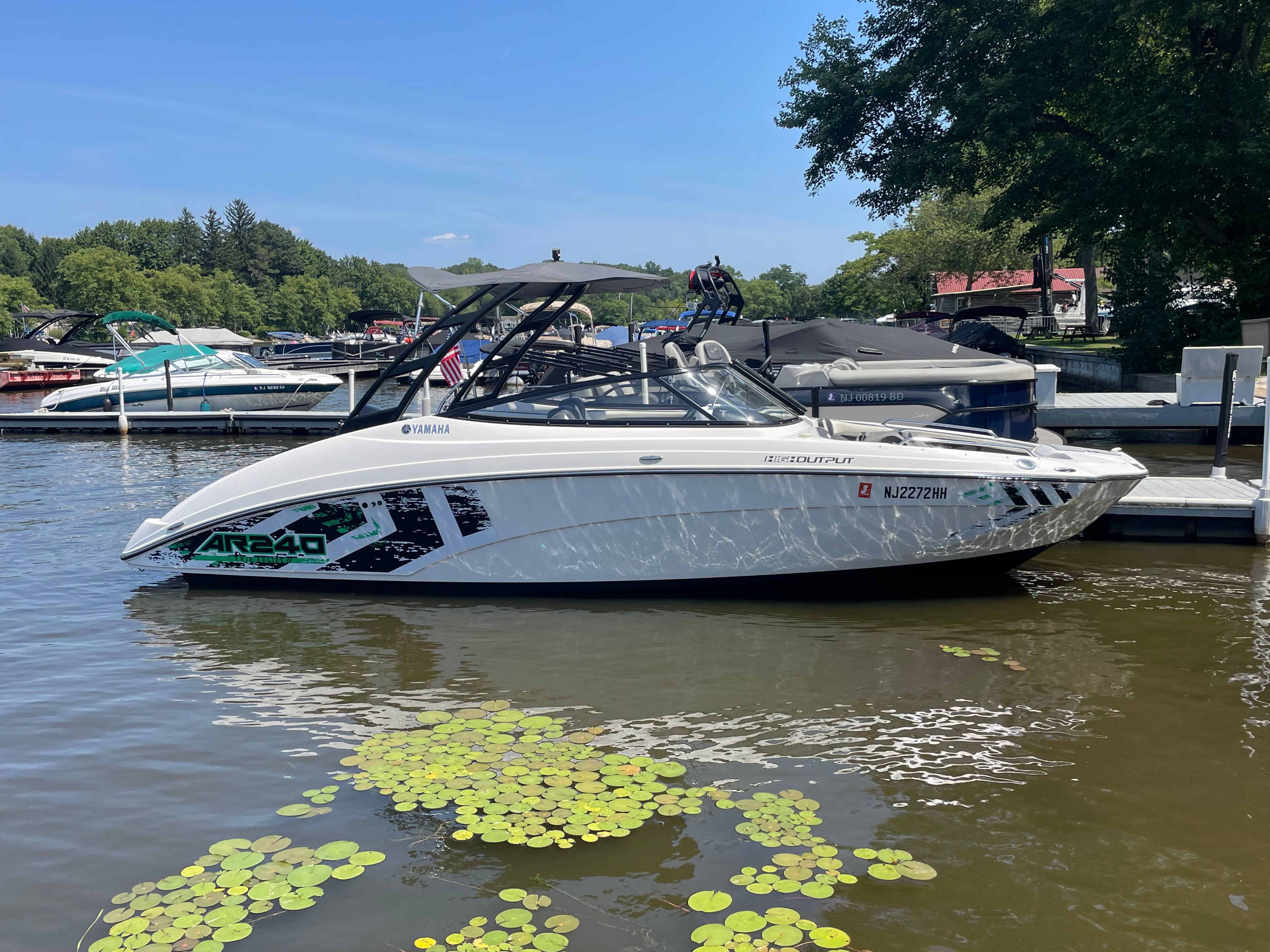 2016 Yamaha Boats AR240
