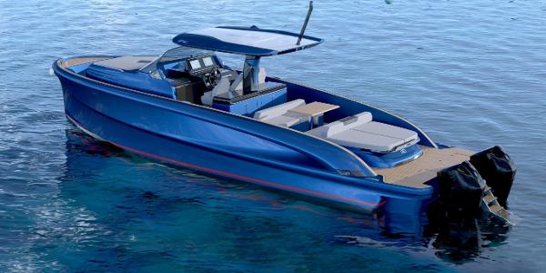 Solaris Power 40 F OPEN 2024 Solaris Power 40 F OPEN luxury motorboat in blue on calm water.