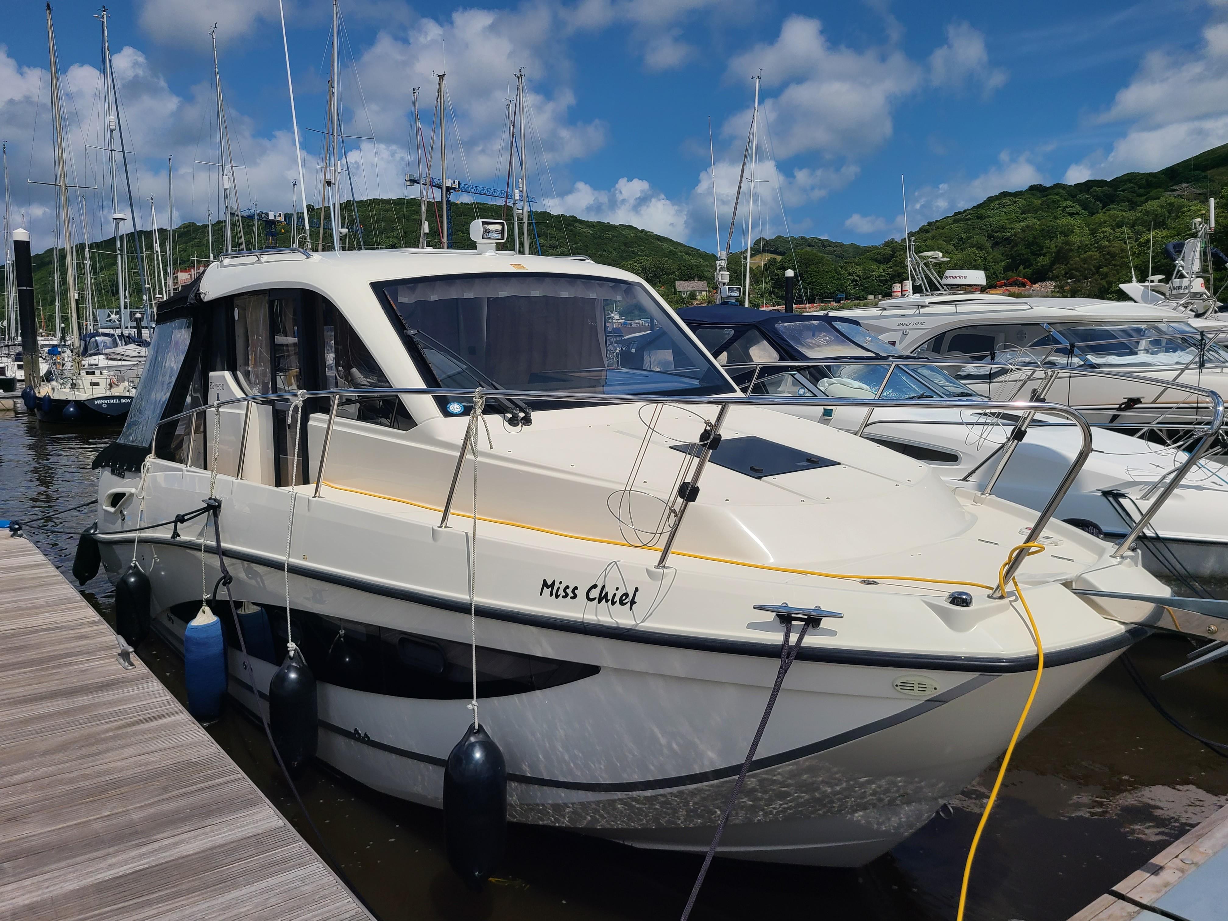 Quicksilver 855 Weekend