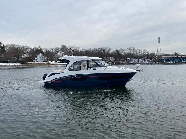 2020 Beneteau Antares 9