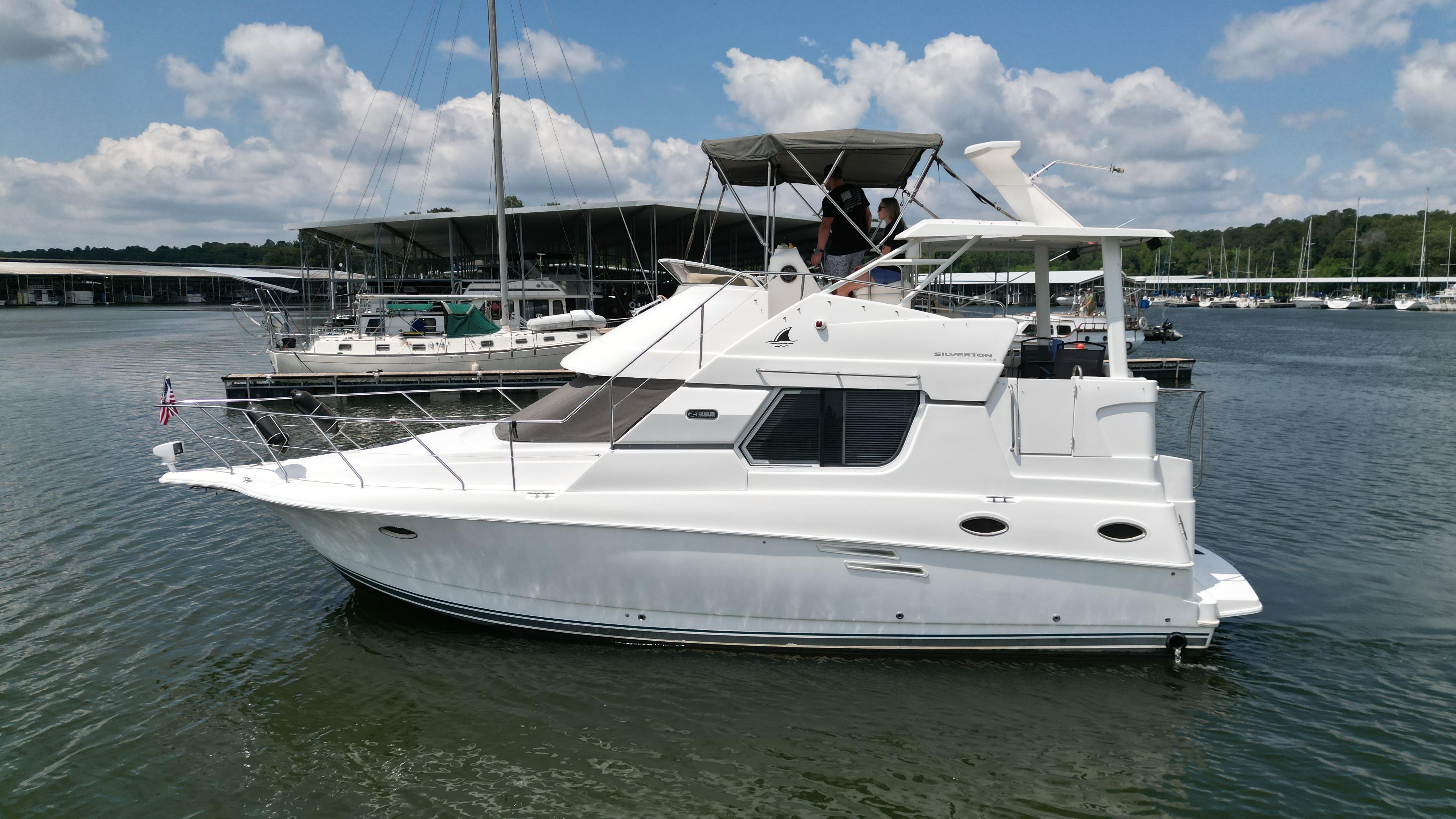 1999 Silverton 322 MY