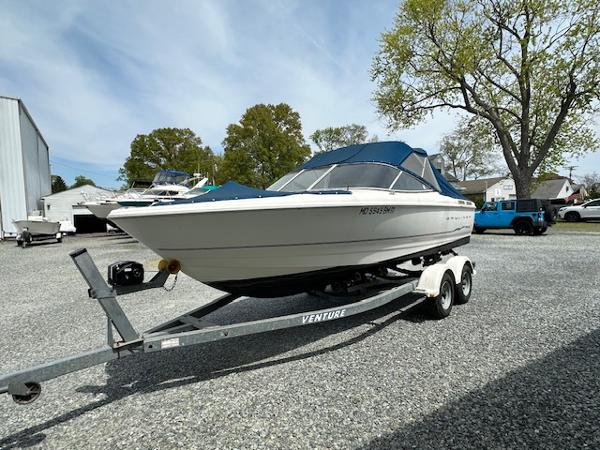 2002 Bayliner 2150
