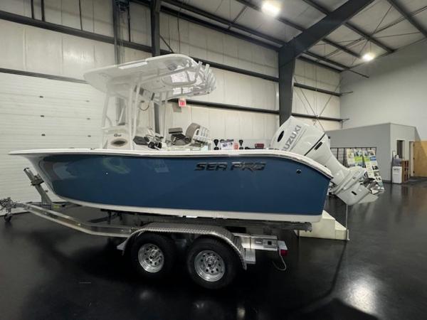 2025 Sea Pro 222 Center Console