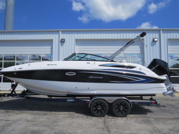 2022 Hurricane SunDeck 2410 OB