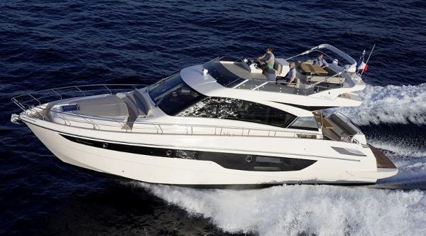 2020 Cayman Yachts F520