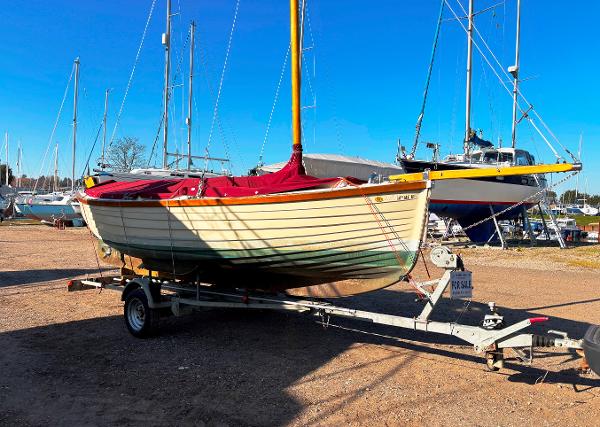 2016 Character Boats Coastal Weekender