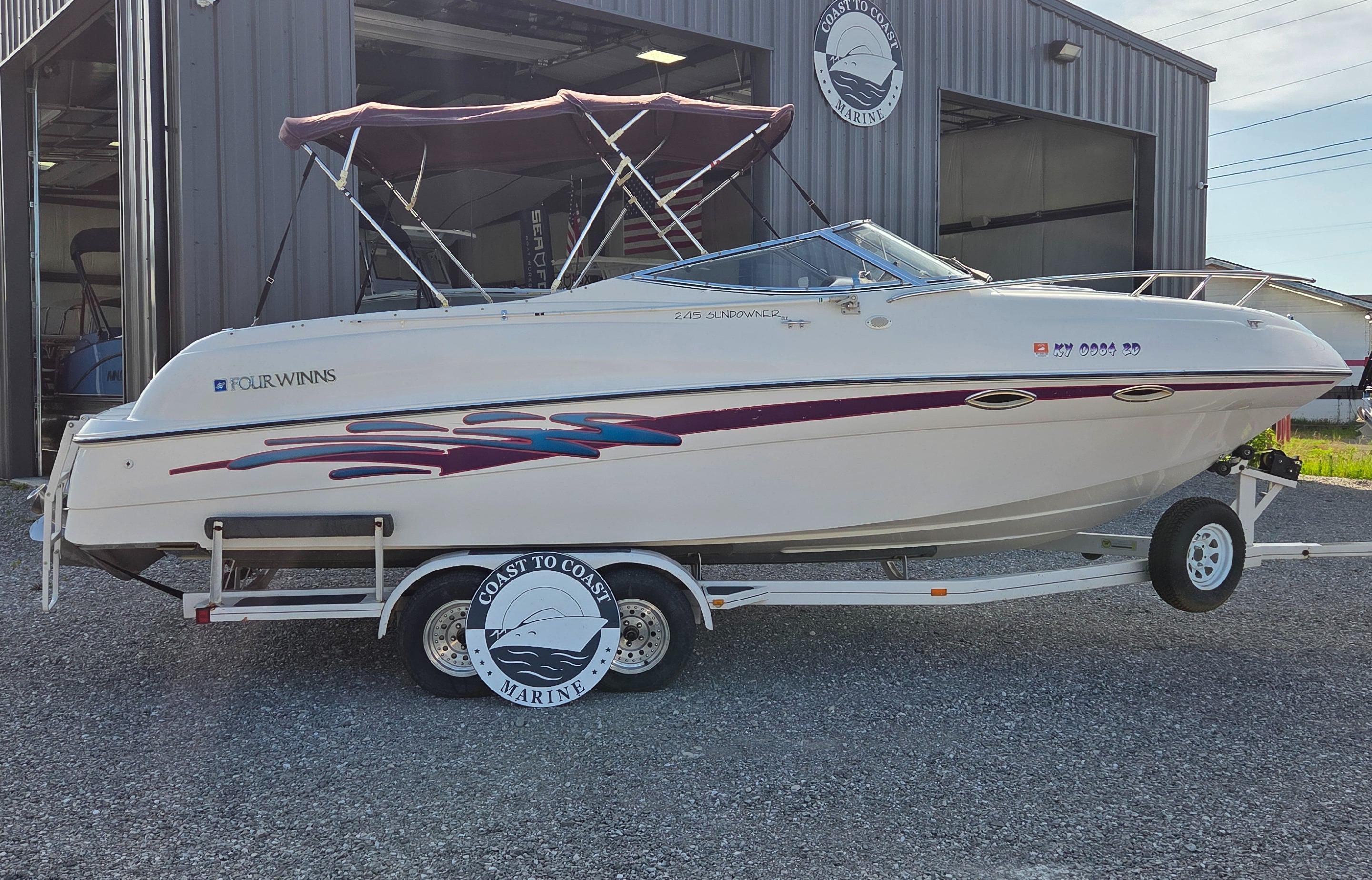 1995 Four Winns 245 Sundowner