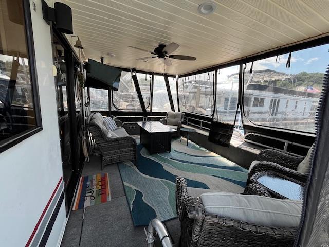 2001 Horizon 16 x 70 Houseboat