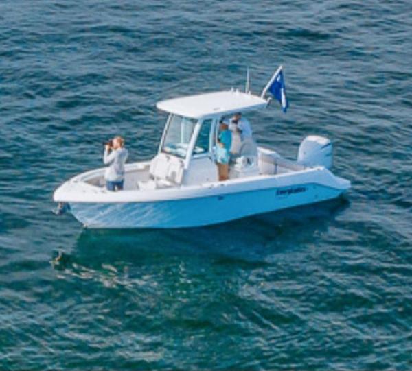 2022 Everglades 243 Center Console