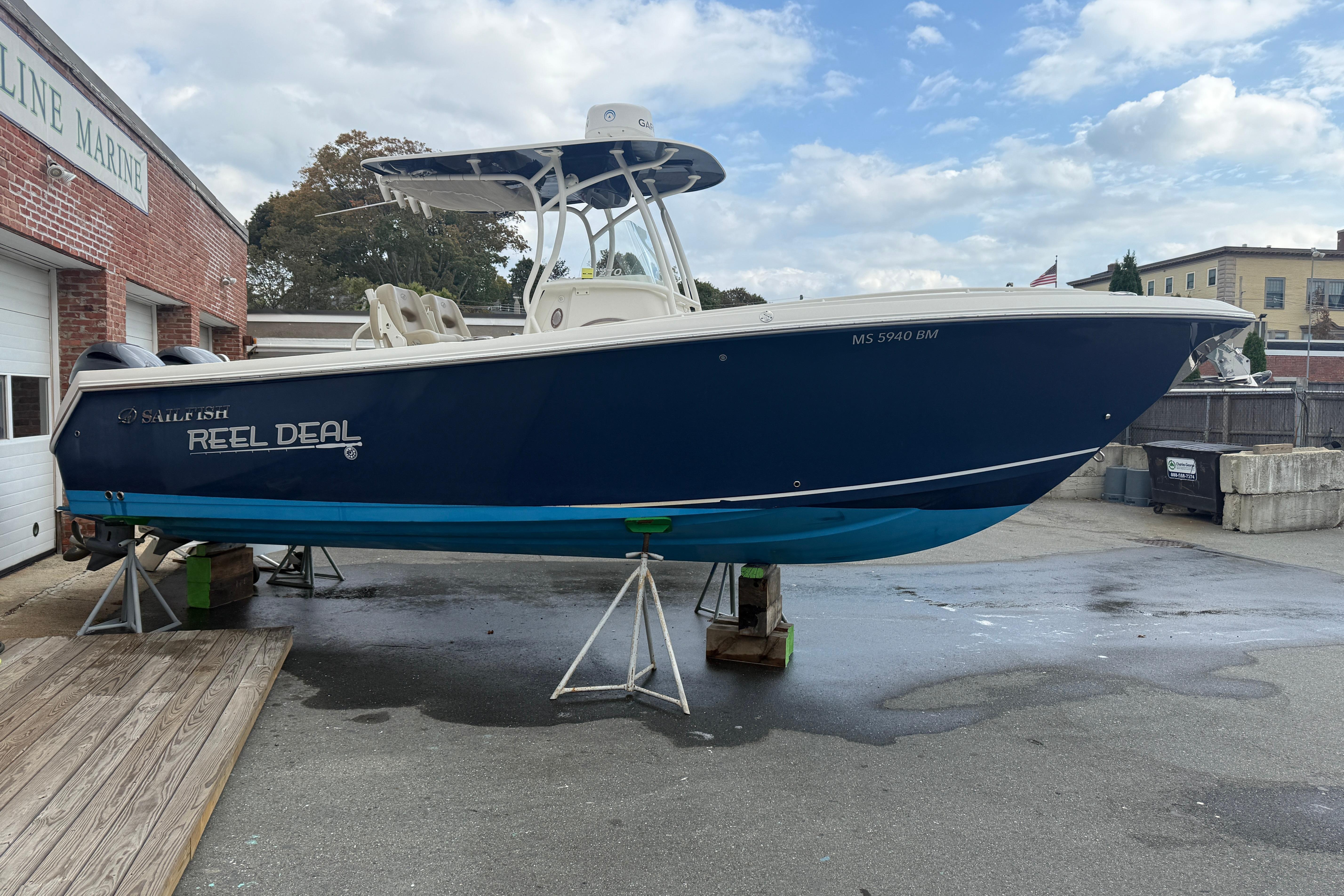 2019 Sailfish 270 CC