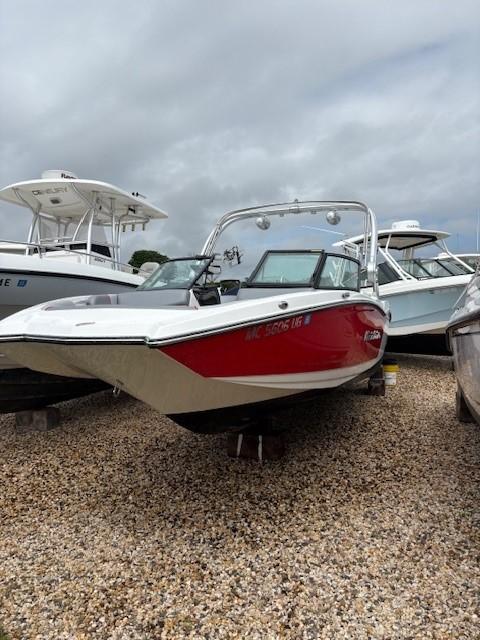 2019 MasterCraft NXT22