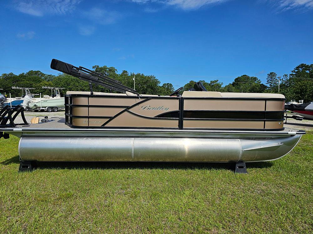 2025 Bentley Pontoons Legacy 200 Cruise