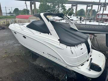 2007 Chaparral 330 Signature