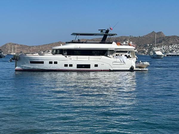 2023 Sirena 68
