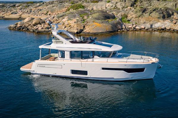 2025 Nimbus 495 Flybridge