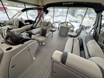 2025 Sylvan L1 Party Fish