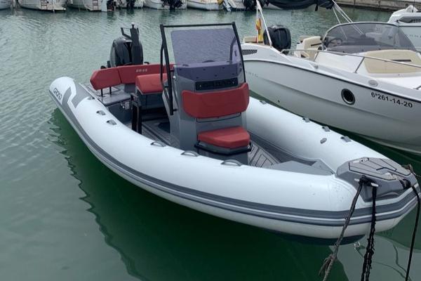 Grand D600