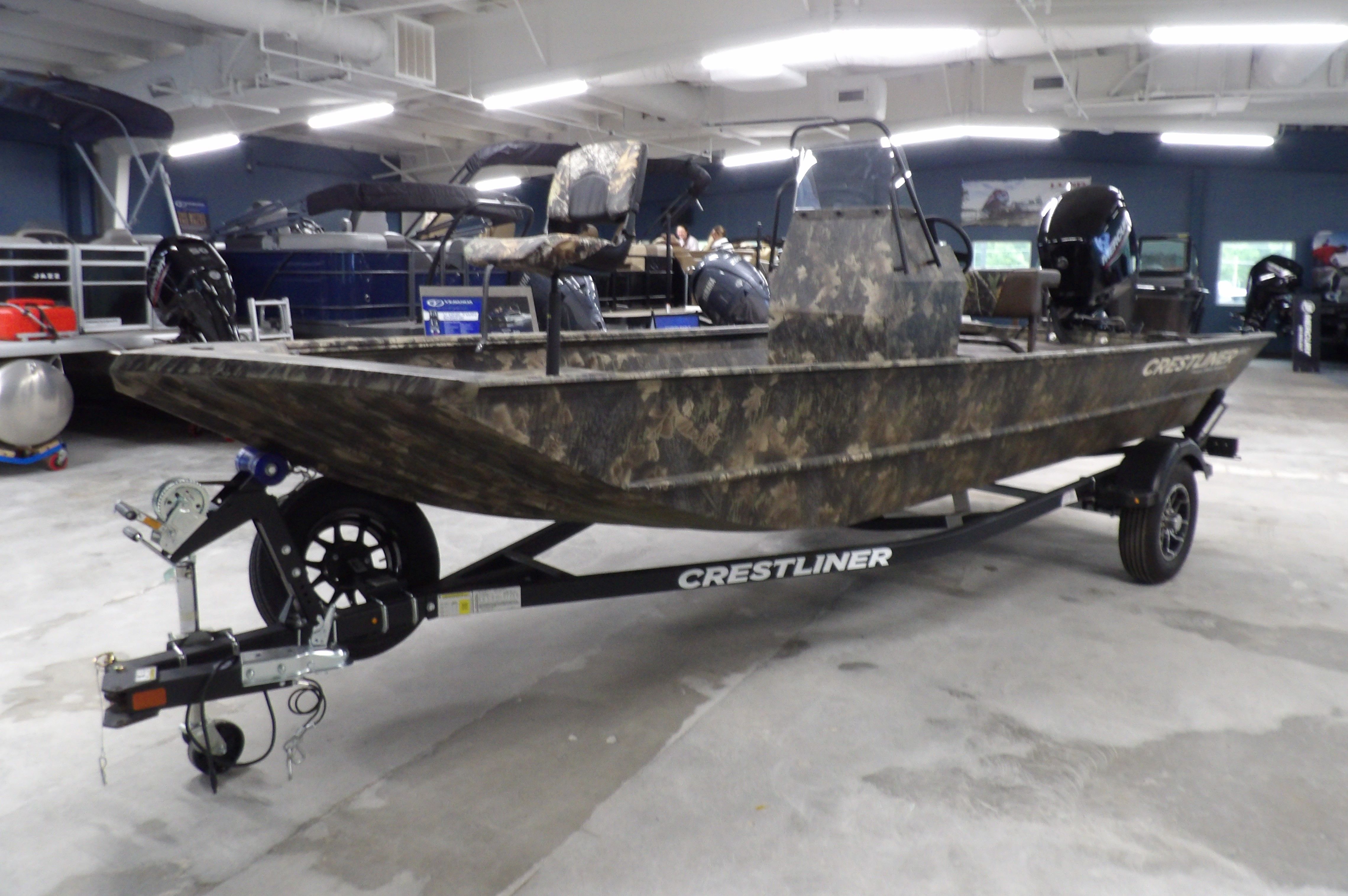 2025 Crestliner 1860 Retriever