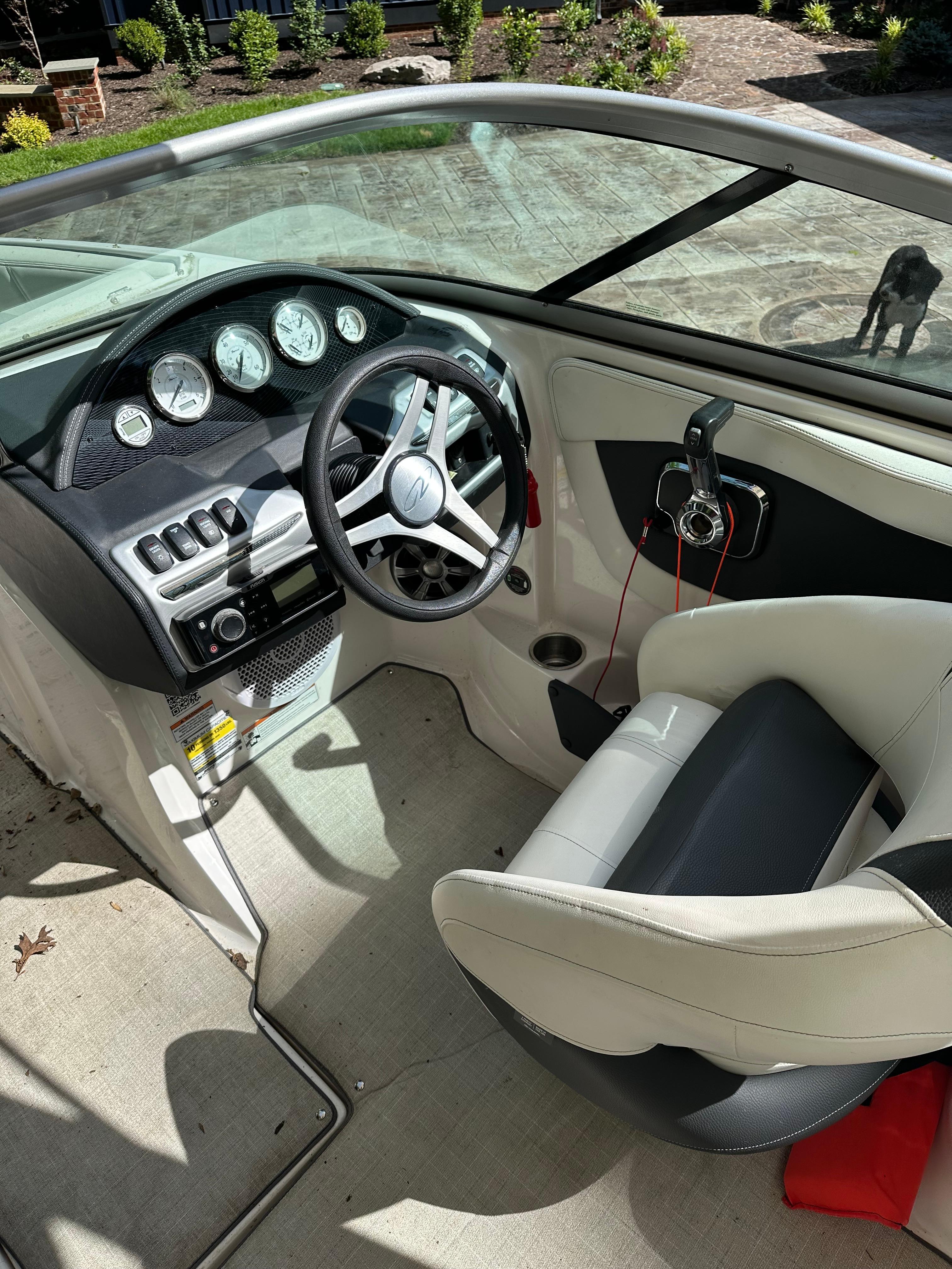 2020 Regal ES2000