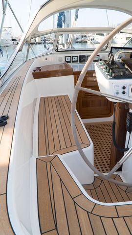Hallberg Rassy 44