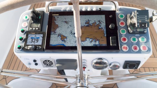 Hallberg Rassy 44