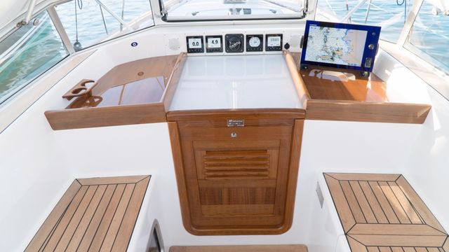 Hallberg Rassy 44