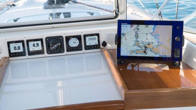 Hallberg Rassy 44