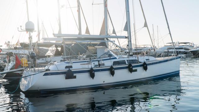 Hallberg Rassy 44