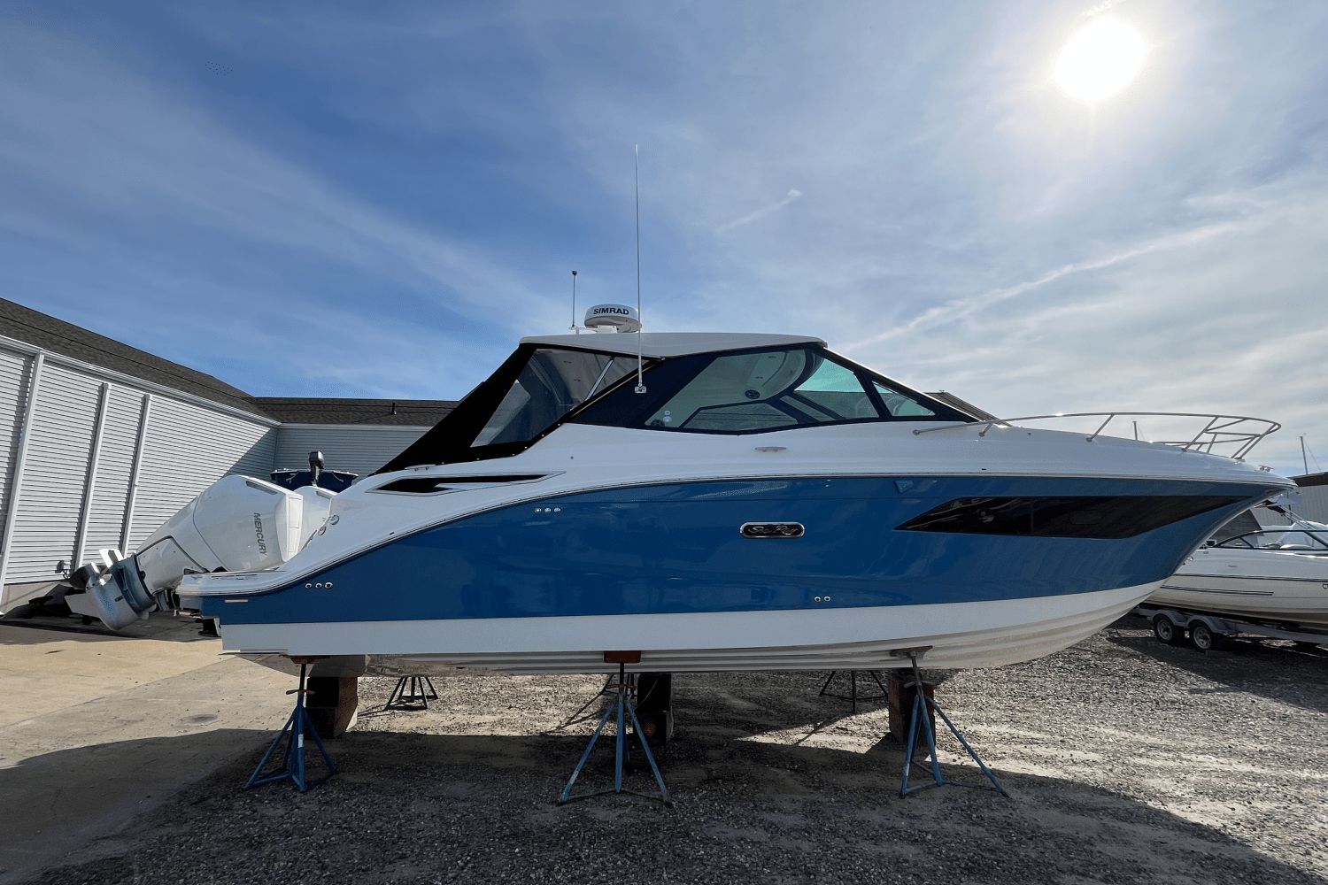 2026 Sea Ray Sundancer 320 Outboard