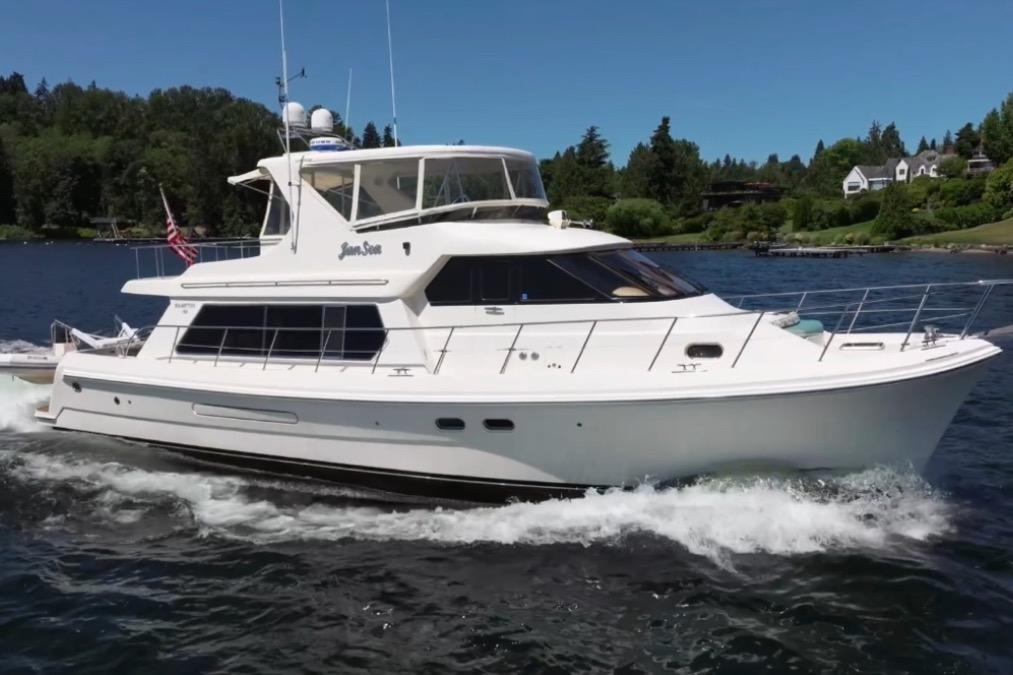 2008 Hampton 558 Pilothouse