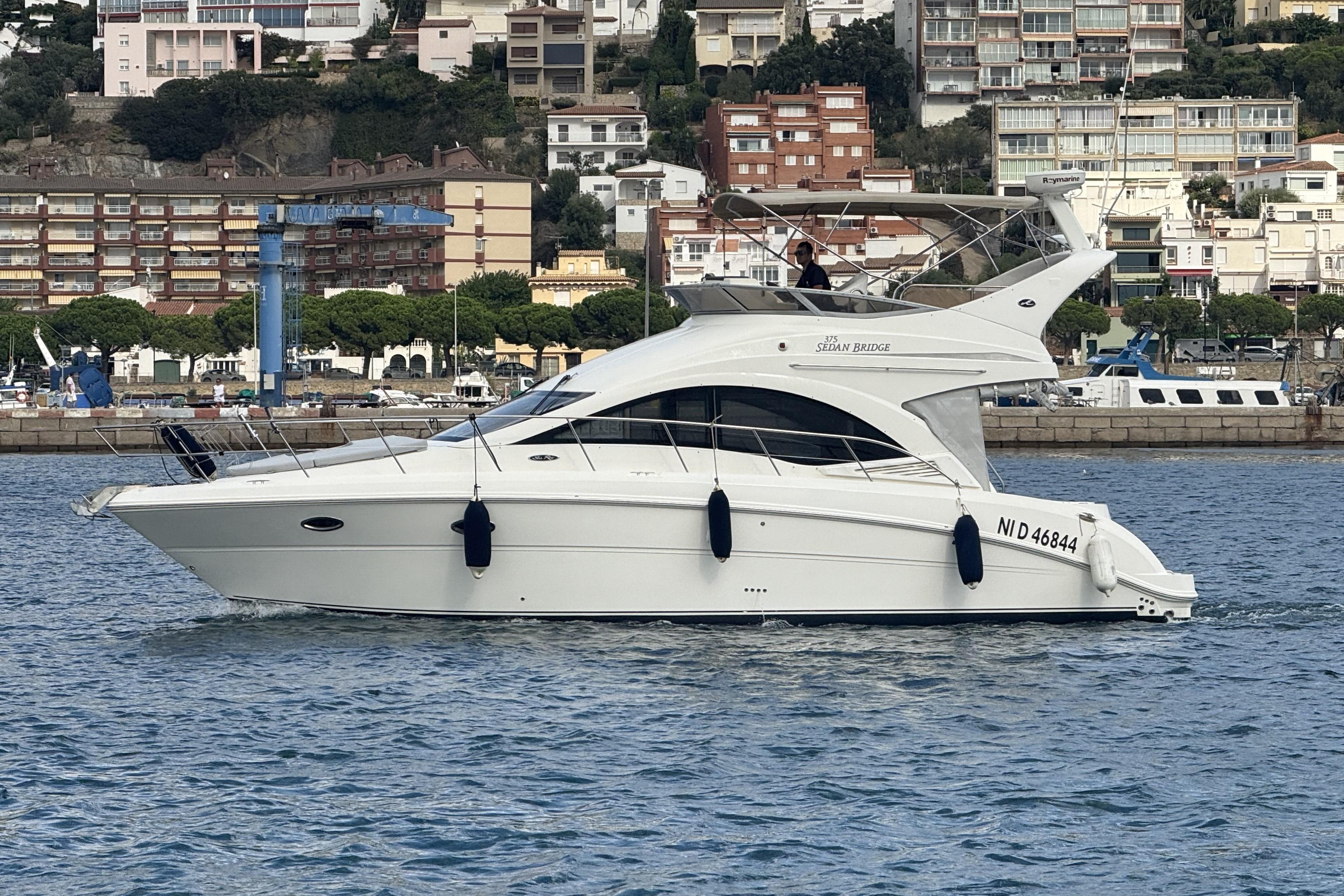 2007 Sea Ray 375 Sedan Bridge