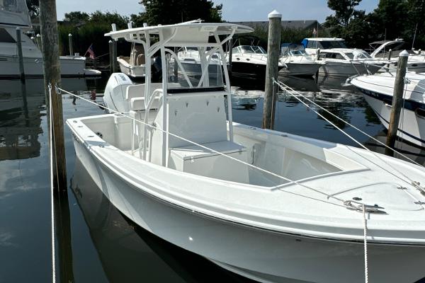 Pair Customs 21 Center Console DV Pair Marine Pair Customs Sea Hunt Sportsman REV Yacht Sales Incorporated