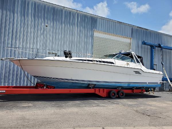 Sea Ray 460 Express Cruiser