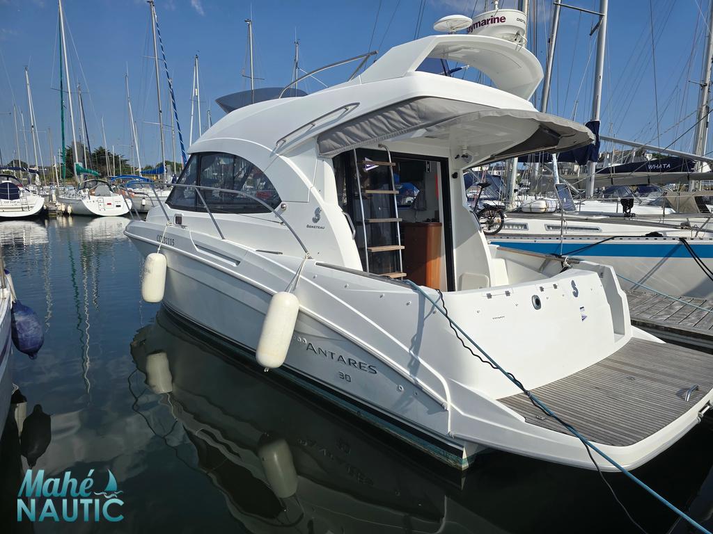 2010 Beneteau Antares 30 FLY