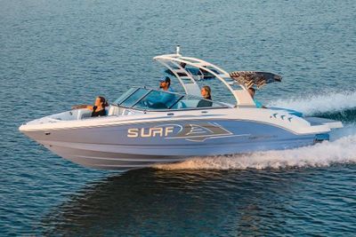 Chaparral 23 Surf Boat