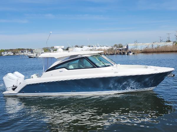 2026 Tiara Yachts 34 LX