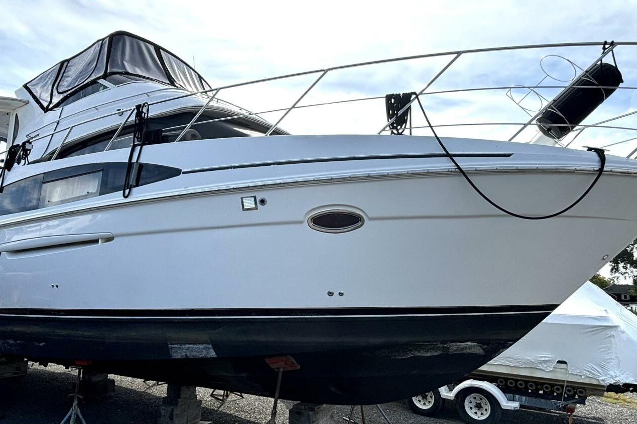 2003 Carver 396 Motor Yacht