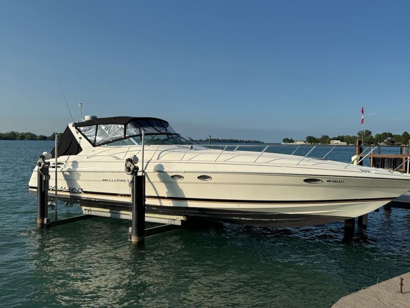 1996 Wellcraft 45 Excalibur