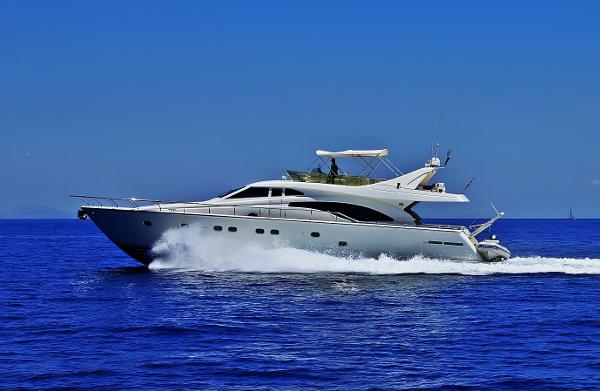 Ferretti Yachts 68