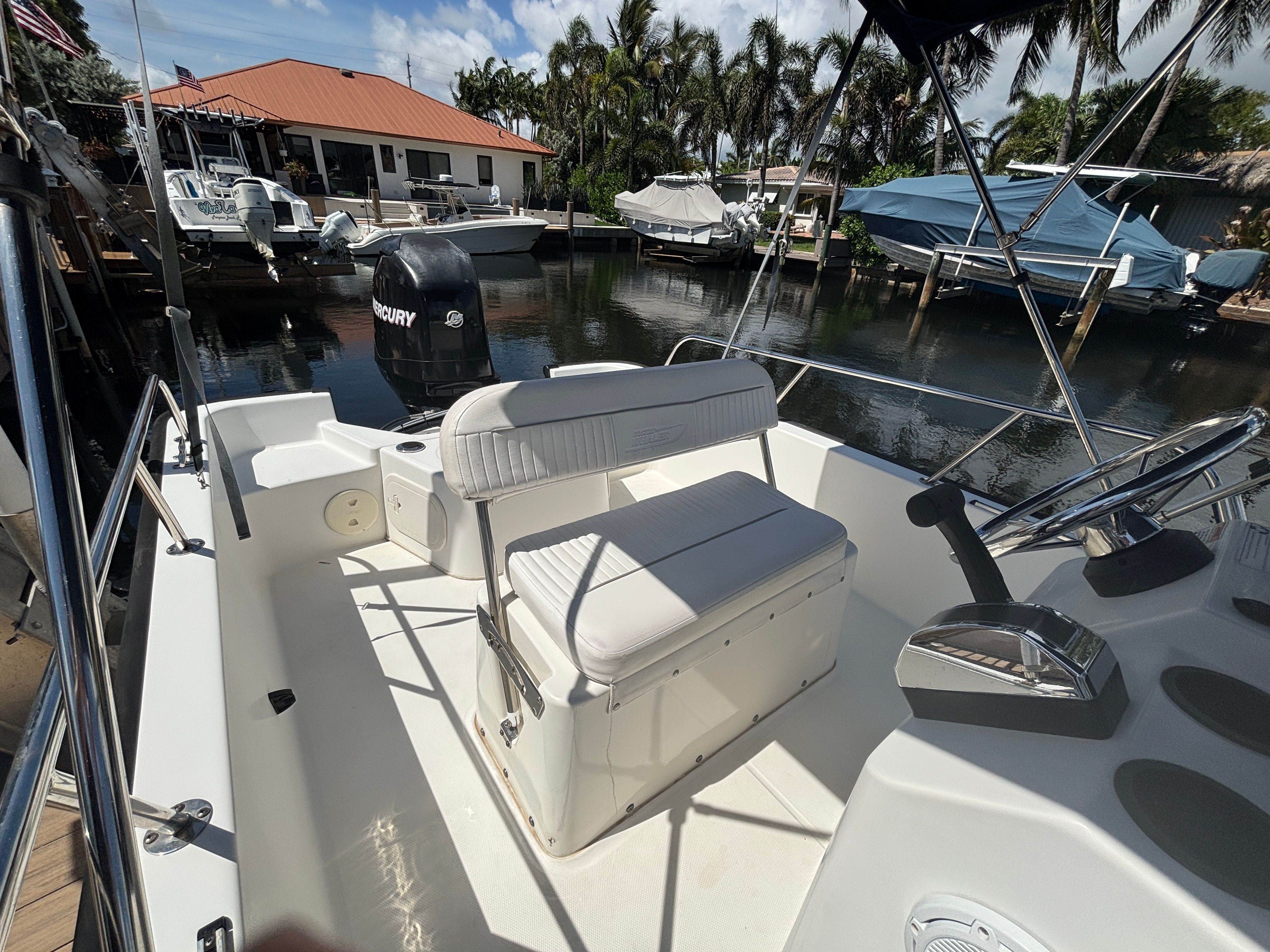 2010 Boston Whaler 170 Montauk