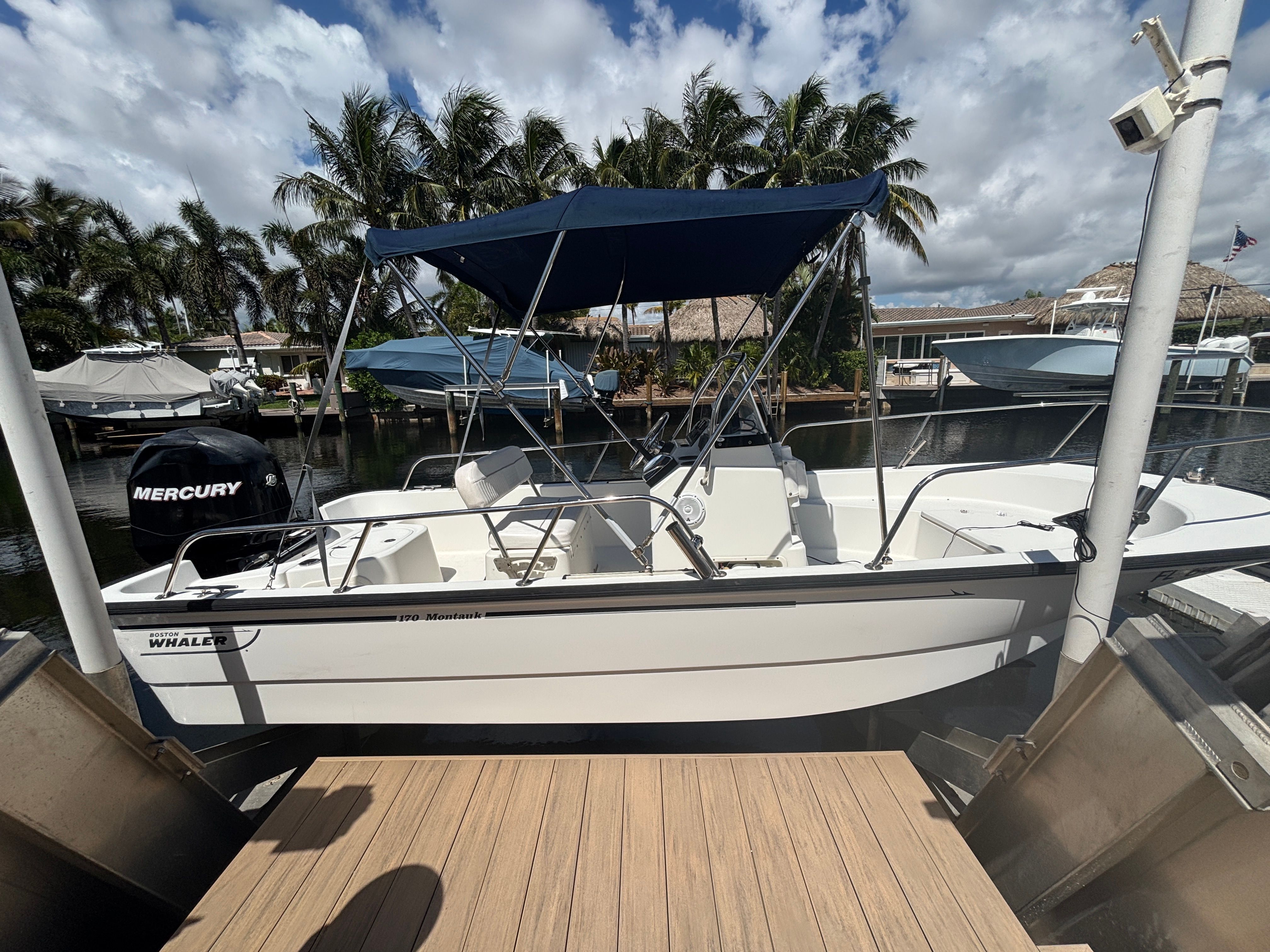 2010 Boston Whaler 170 Montauk