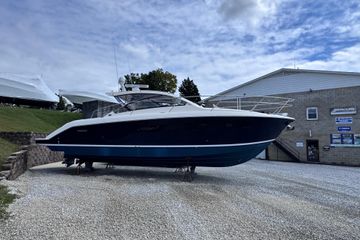 2014 Pursuit SC 365i Sport Coupe