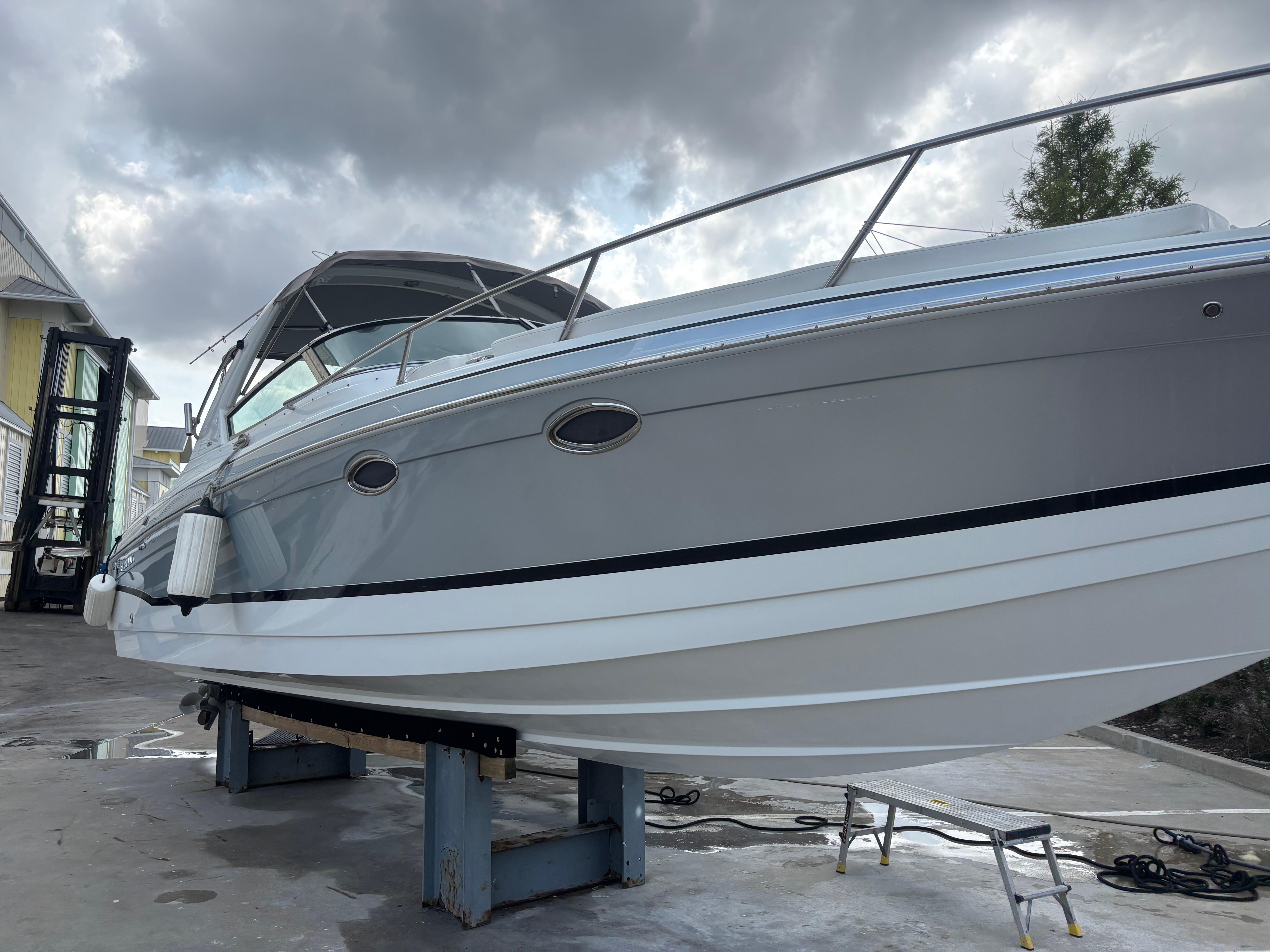 2007 Formula 330 Sun Sport