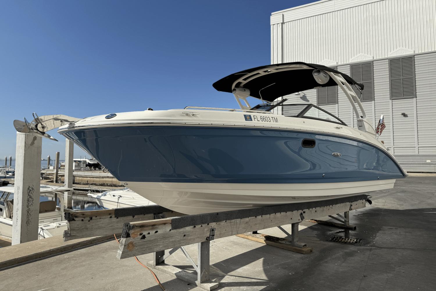 2023 Sea Ray 270 SDX-OB