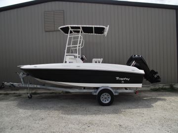 2025 Bayliner Trophy T18