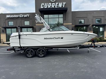2023 MasterCraft XT23