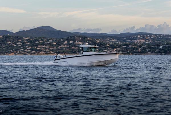 2025 Axopar CCX Center Console