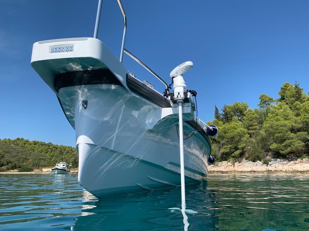 2019 Axopar 37 Sun Top
